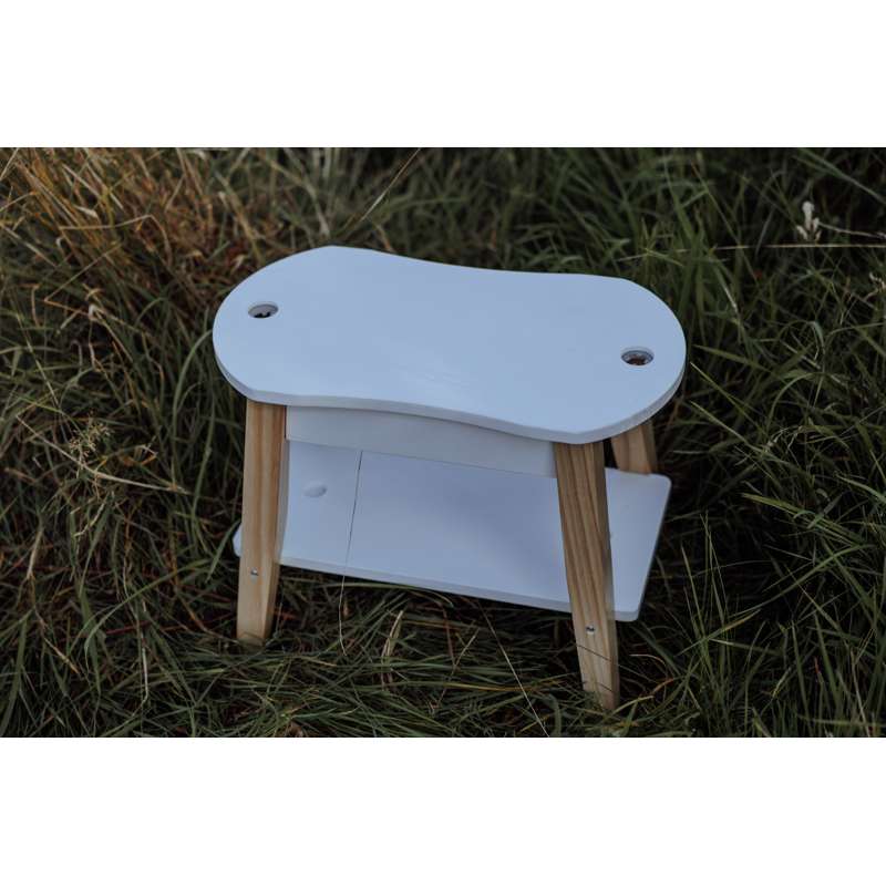 By Astrup Pall för Förvaring och Styling av Hästprylar 
