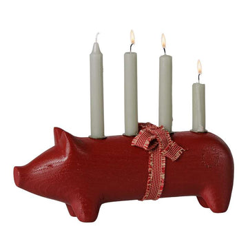 Maileg Ljusstake i trä - Gris - Advent Medium - Röd